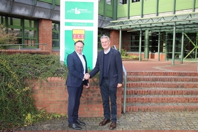 Landrat Dr. Kai Zwicker (li.) hat Velens Bürgermeister Markus Hund zum Antrittsbesuch im Borkener Kreishaus empfangen.