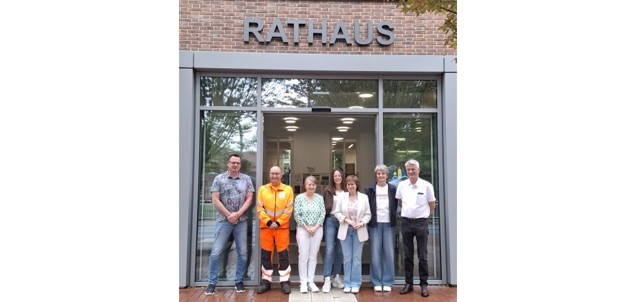 v.l. Tobias Bläker (Personalrat), M. Bock, S. Selting, N. Wewers, R, Zwilich, M. Liestener, M. Hund v.l. Tobias Bläker (Personalrat), M. Bock, S. Selting, N. Wewers, R, Zwilich, M. Liestener, M. Hund